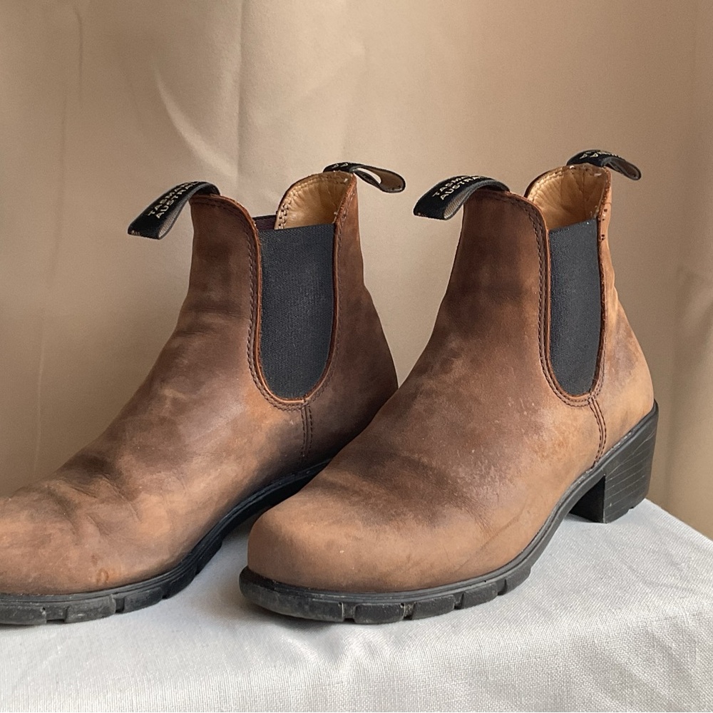 Blundstones Women’s size 7.5 2” heel boot